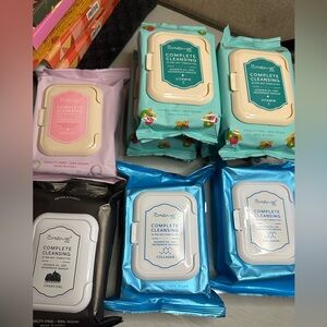 Face wipes